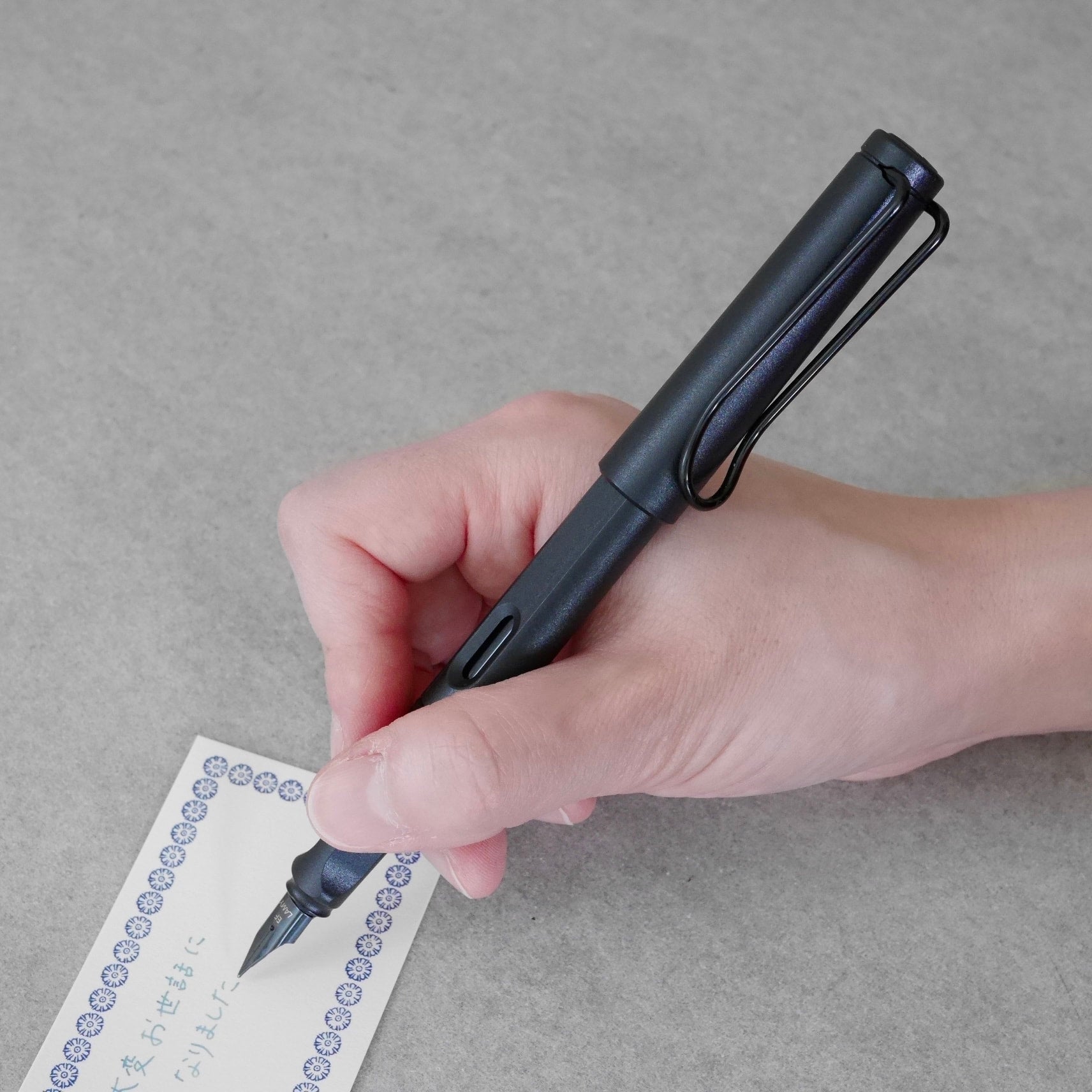 LAMY Safariブラック 万年筆 EF(極細字) | 綴ル